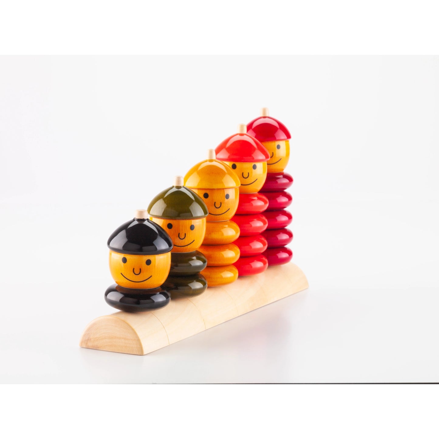 Stapelspielzeug aus Holz
