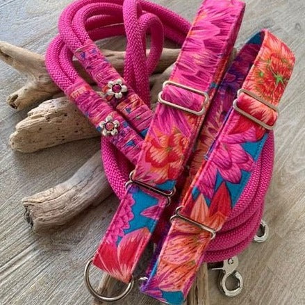 Hunde-Halsband & Leine "Blumenkind"