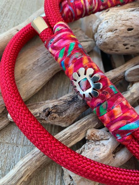 Hunde-Halsband & Leine "Dunkelpink und bunt"