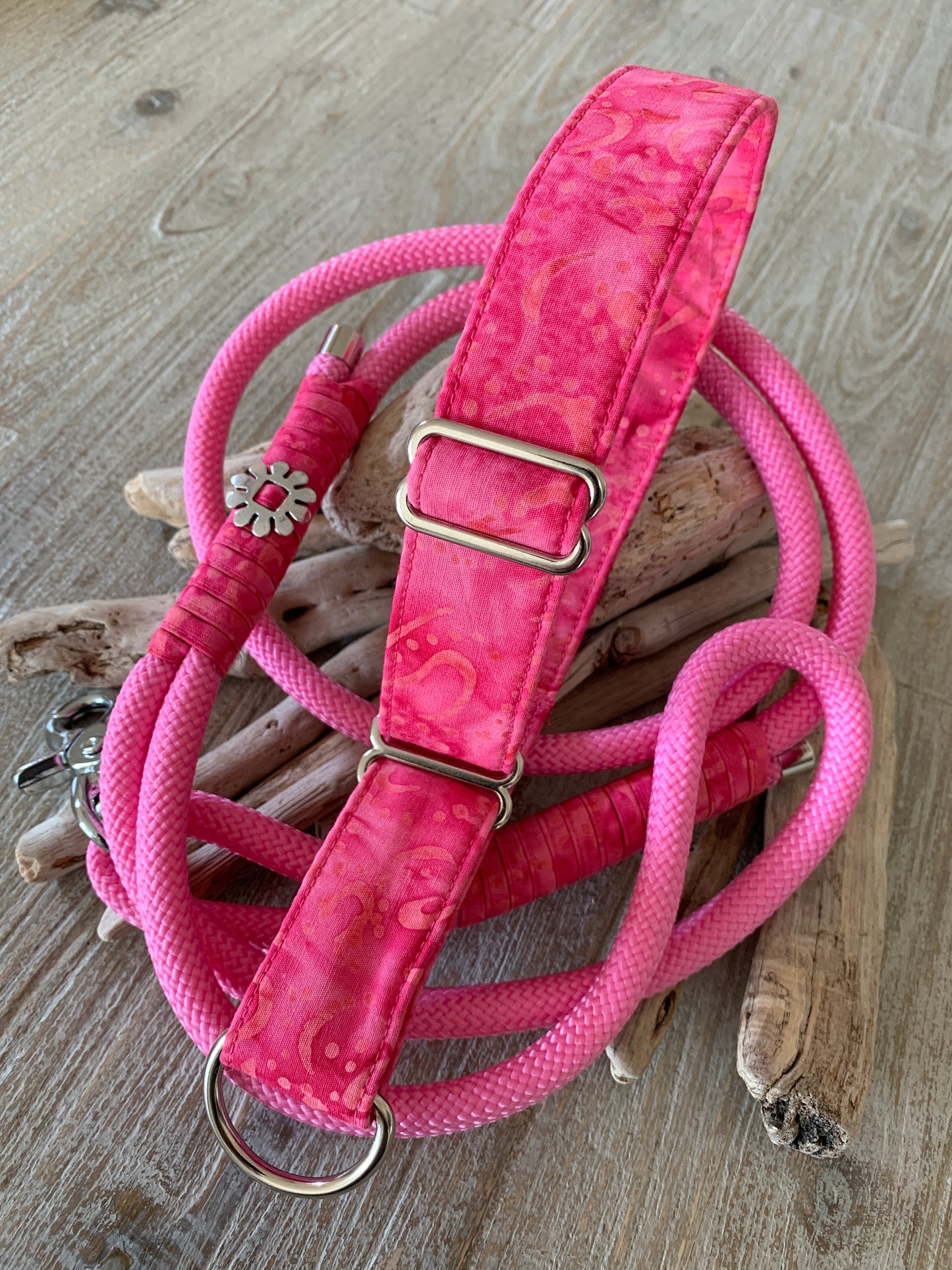 Hunde-Halsband & Leine "Rosa"