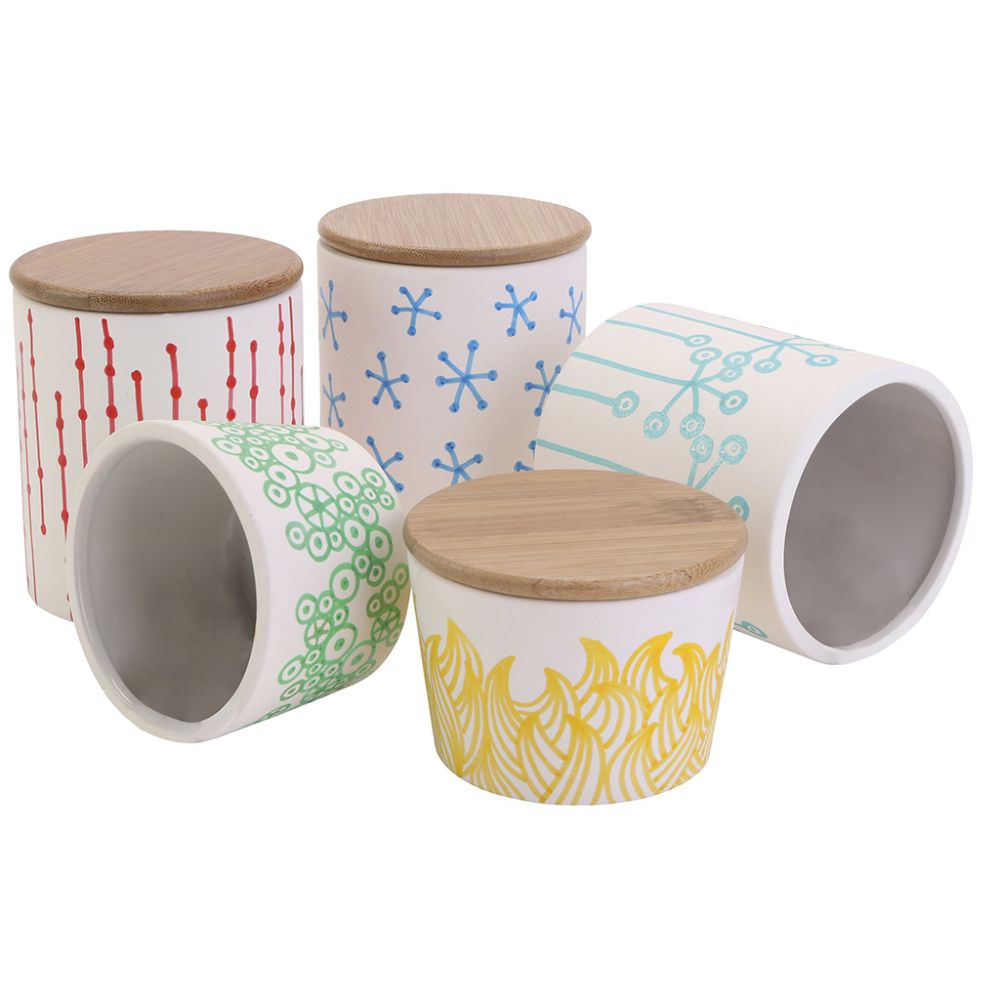 Becherförmige Keramikgefäße mit Holz-Deckel