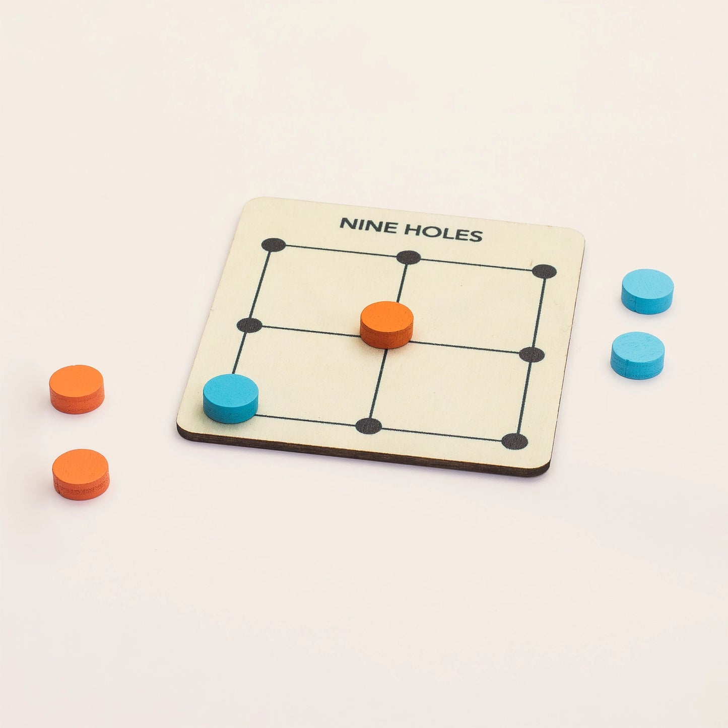 Spiel der Neun Löcher - Holzbrettspiel (in der Tüte)