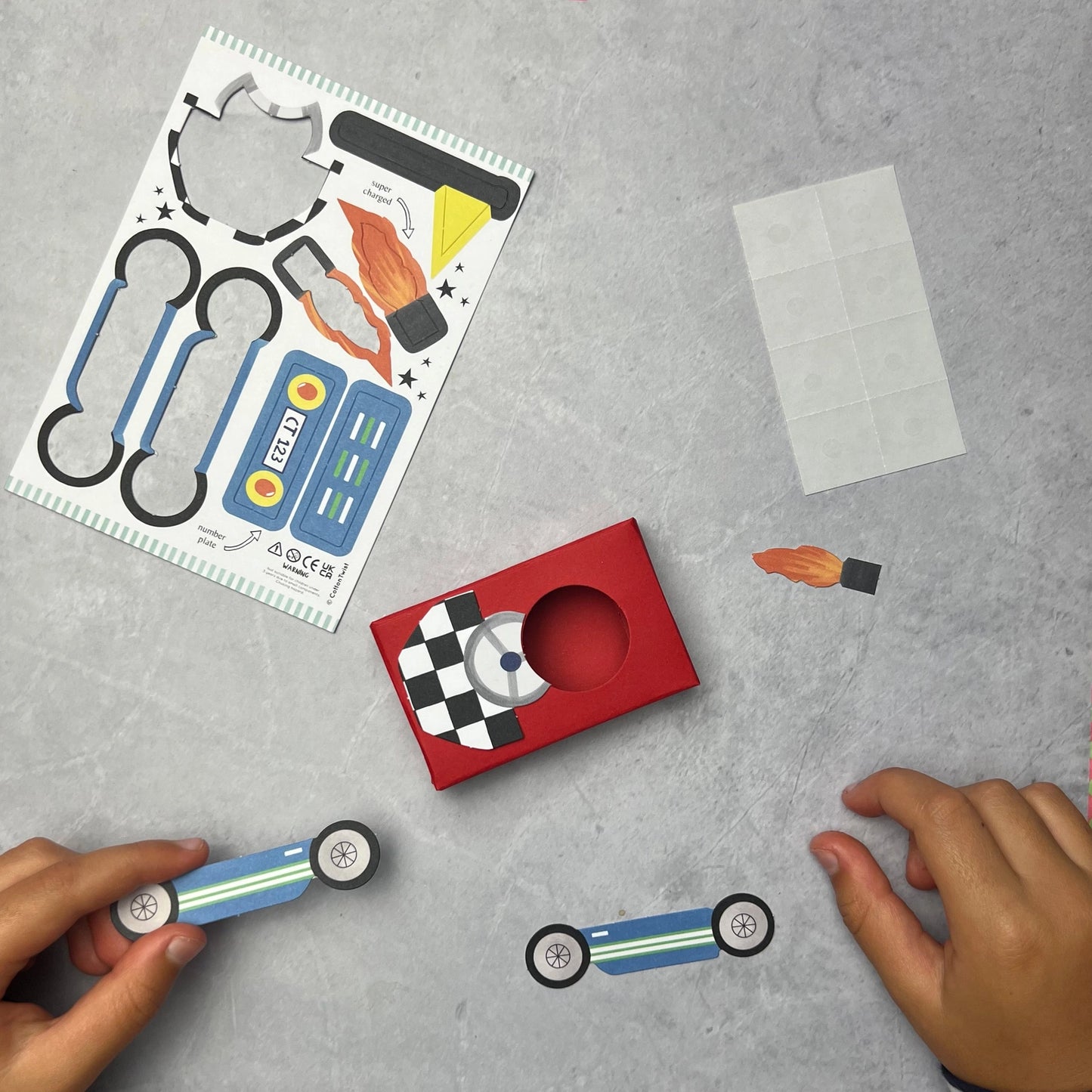 Stellen dein eigenen Matchbox-Rennwagen her (in der Tüte)