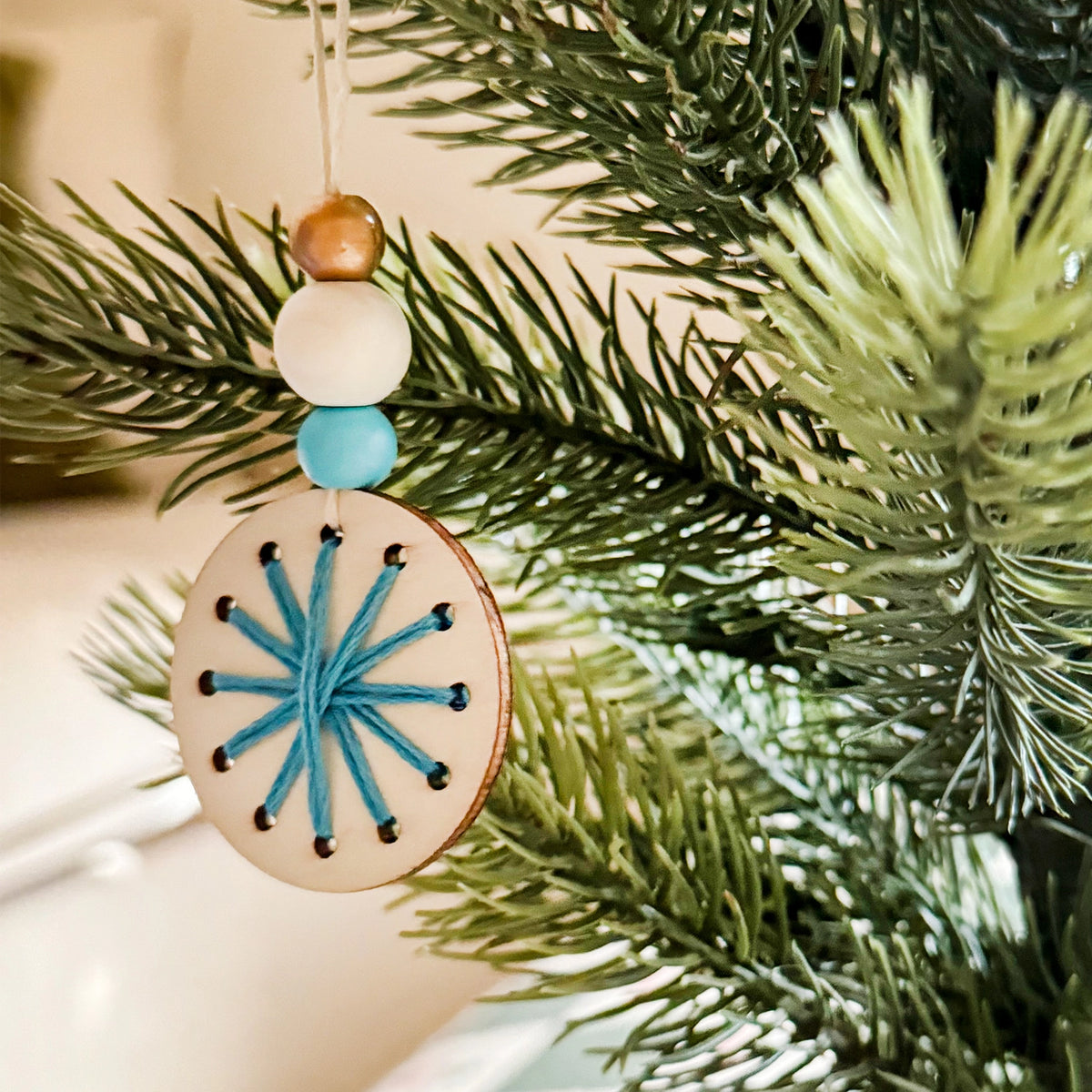 Weihnachtliches Flechtset aus der Dose