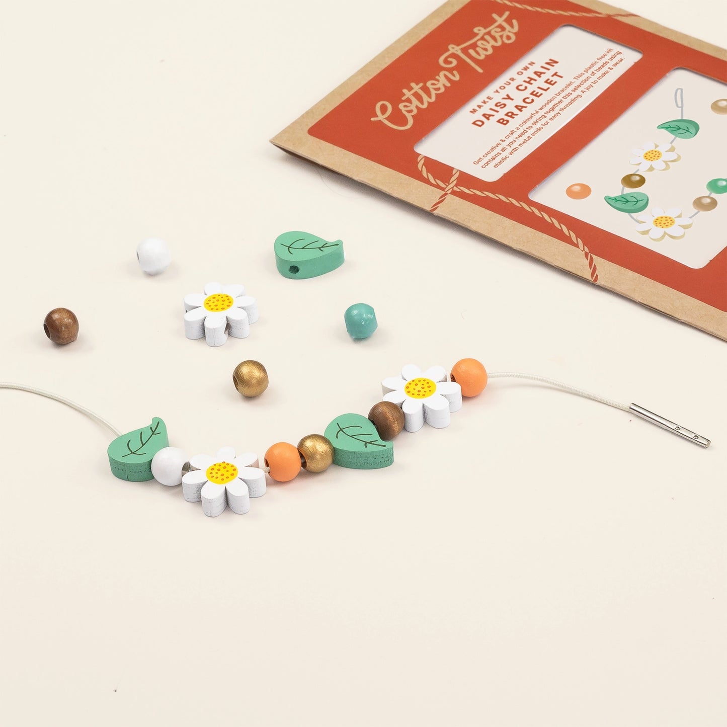 Mache dein eigenes Gänseblümchenarmband (in der Tüte)